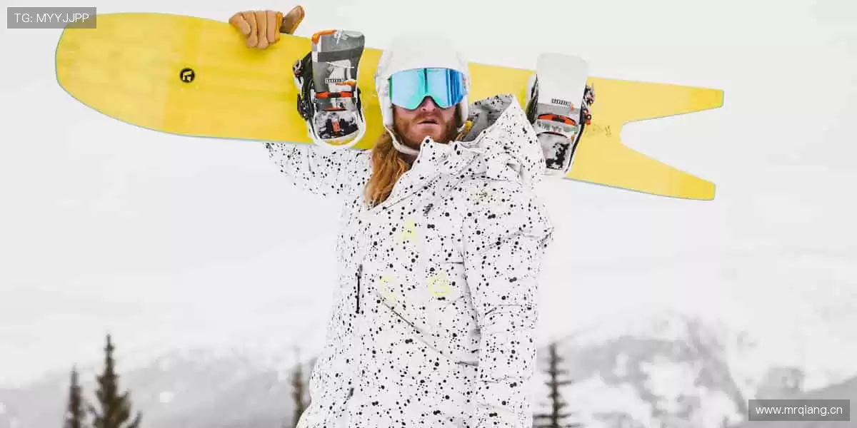 🛒周边好物，把热爱穿在身上、握在手里！🎁